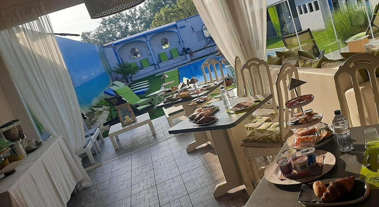 Lady Hamilton Bed & Breakfast *